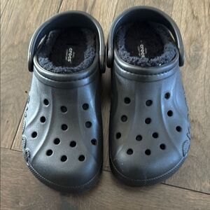 Fur Lined crocs size men’s 7 womens 9 never worn! Baya clog